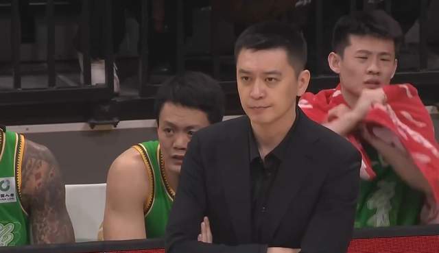 博鱼电竞官网-辽篮被黑马狂虐16分！杨鸣输得太憋屈了，新援7投1中堪称大水货